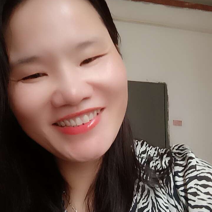 会撒娇就面包的照片