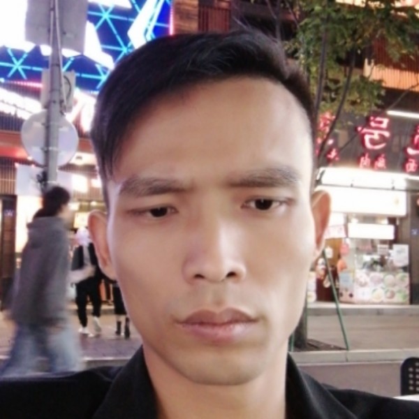 现代还身影的照片