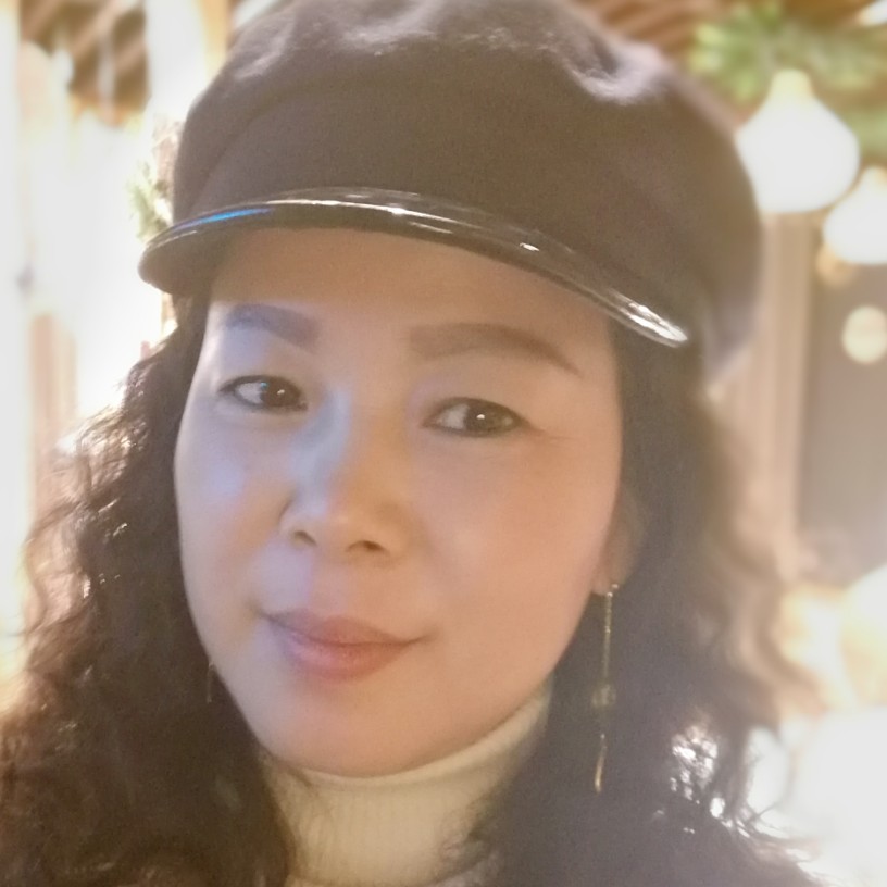 淡淡紫贝壳的照片