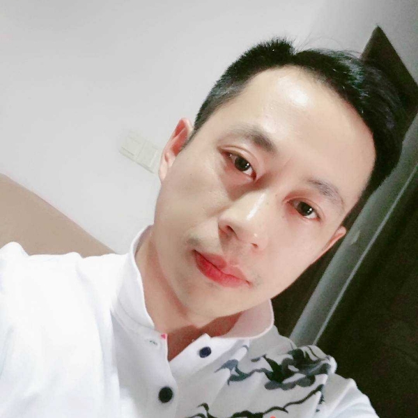 浮波浅吻暴躁的照片