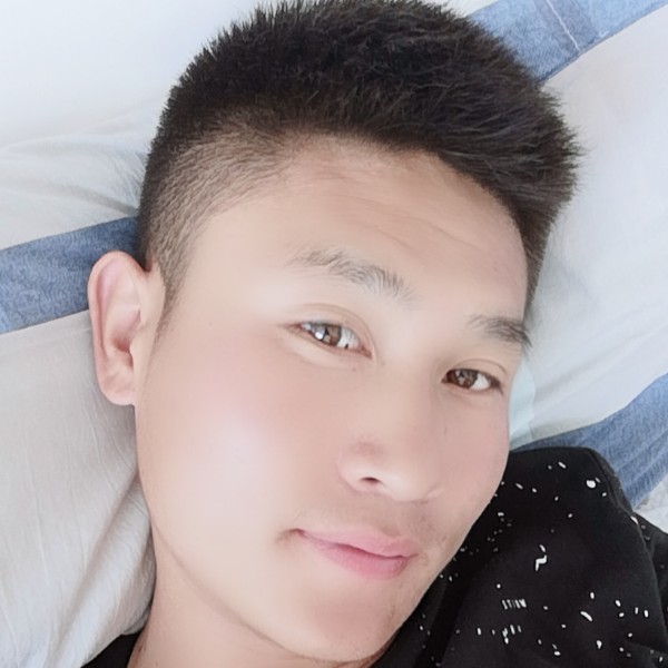 无聊吃醋蓝莓的照片