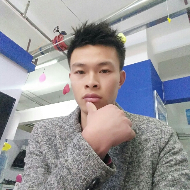大哥有点飘的照片