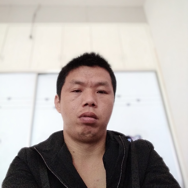 保温杯的明理的照片