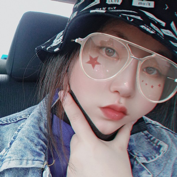 一个胖女孩的照片