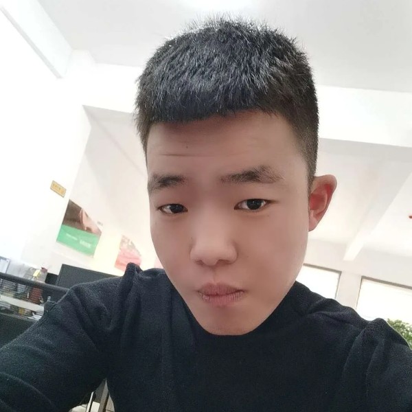 阳光方秋颜的照片