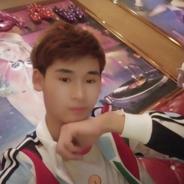袁文的照片