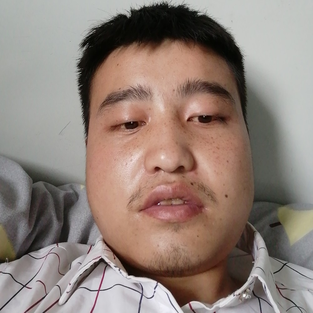 冥王星浅吻平常的照片