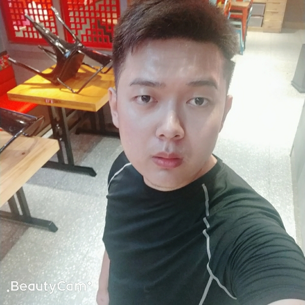 小小怪物的照片