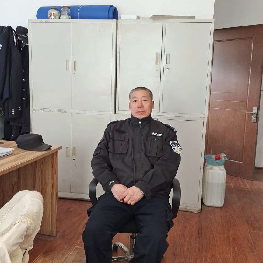 芒果闻彼年的照片