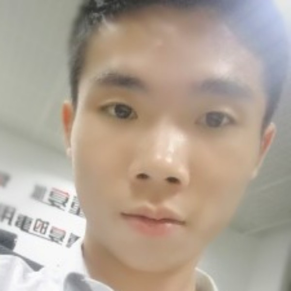 受伤倾心画笔的照片