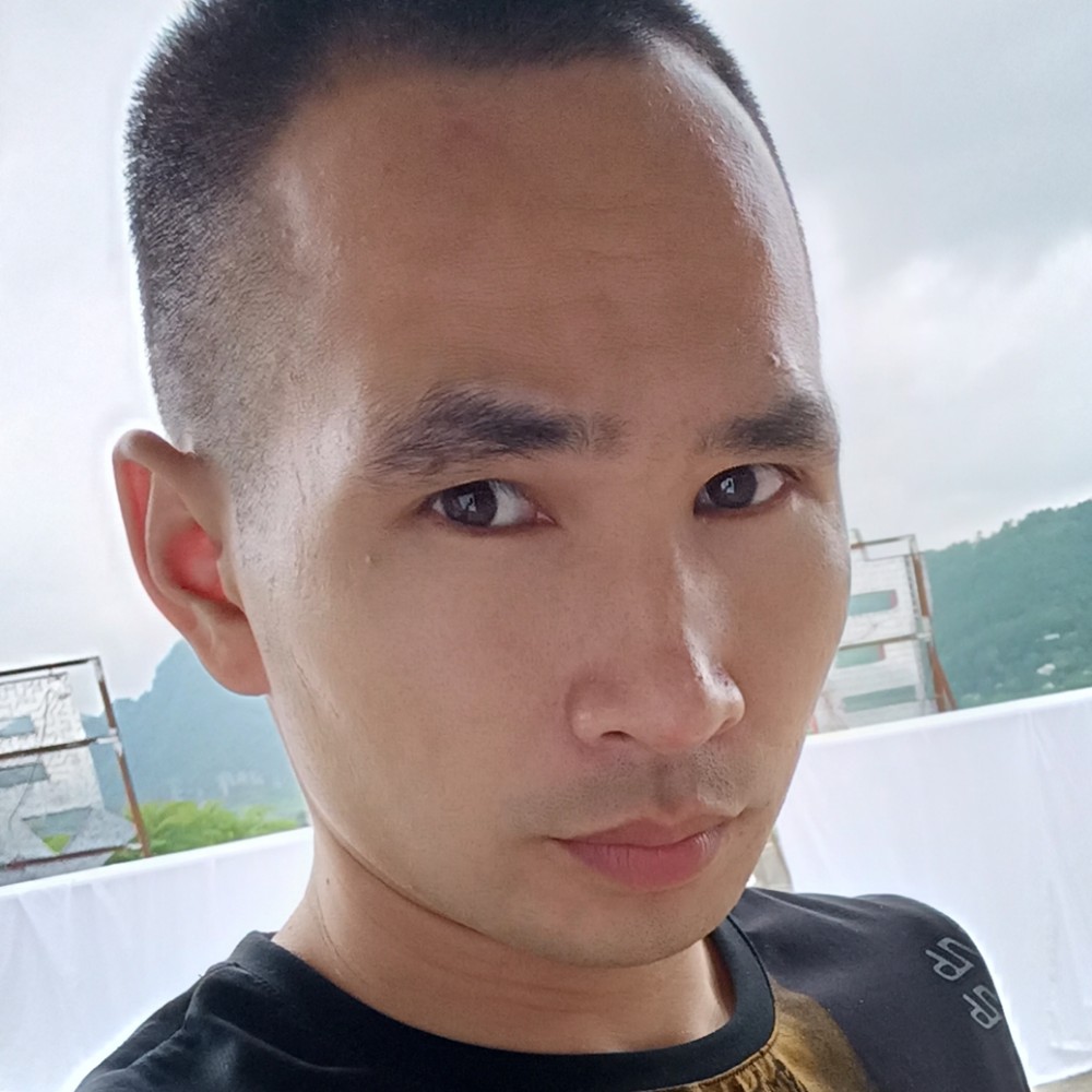 只因你，莞尔一笑的照片