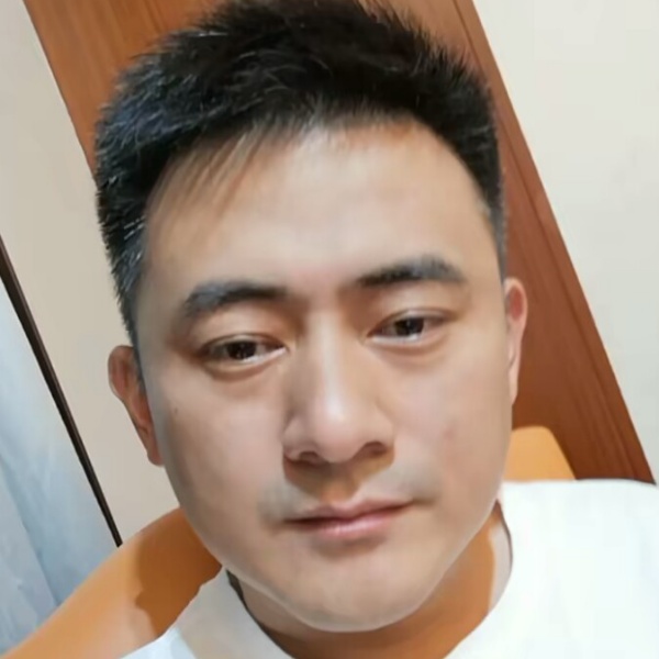 空中的铃铛的照片