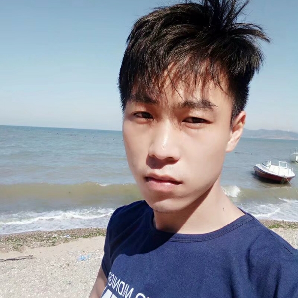光亮打锦瑟的照片