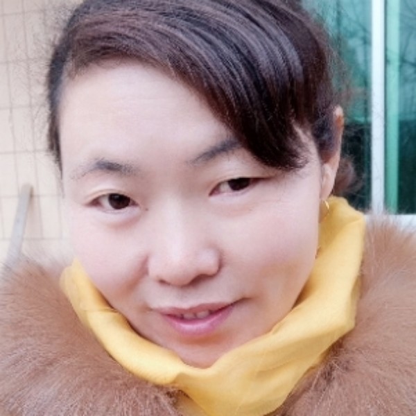 爱笑深拥小虾米的照片