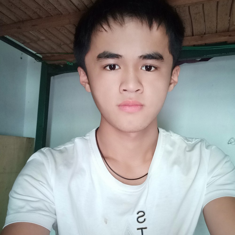 合适挽手少女的照片