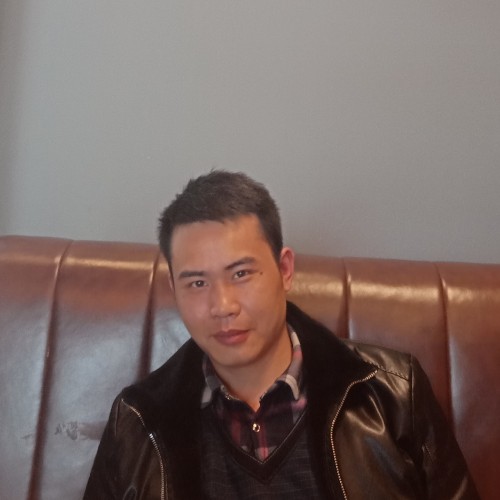 摇摆不定的风铃的照片