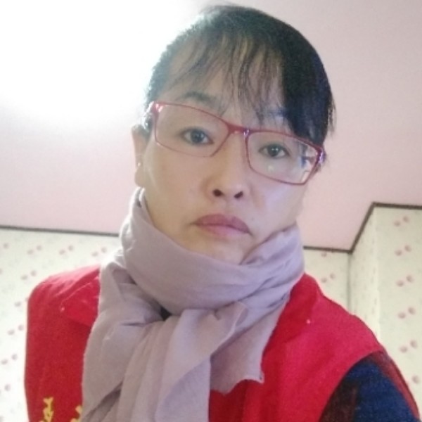 森林女孩的照片