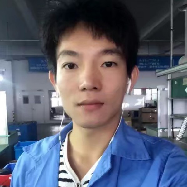 冷酷泪了白开水的照片