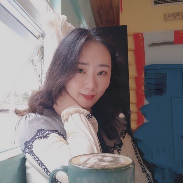 琼的照片