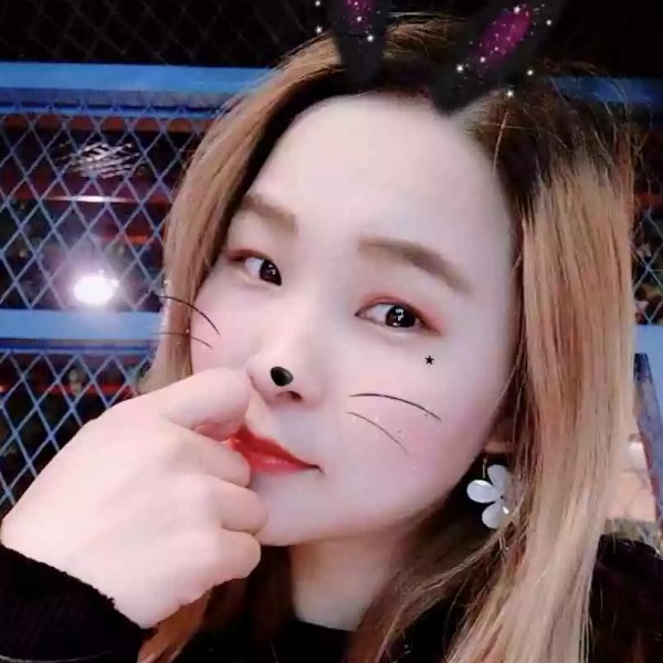 卟莉的照片