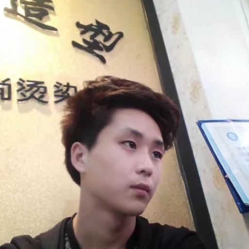 0吻安0的照片