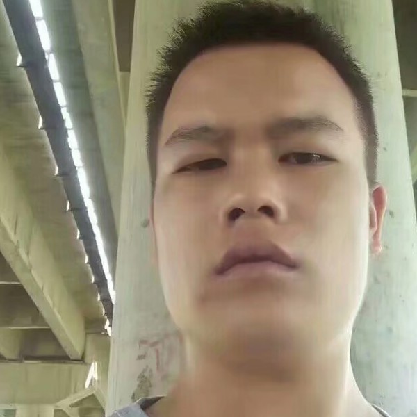 理发少年的照片