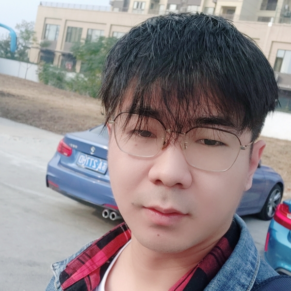 李羡的照片