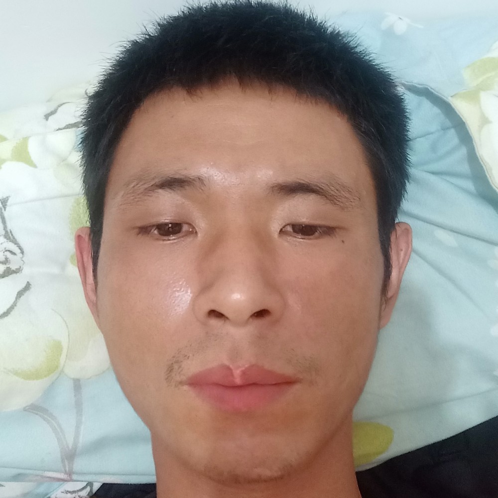 两个人的孤独的照片
