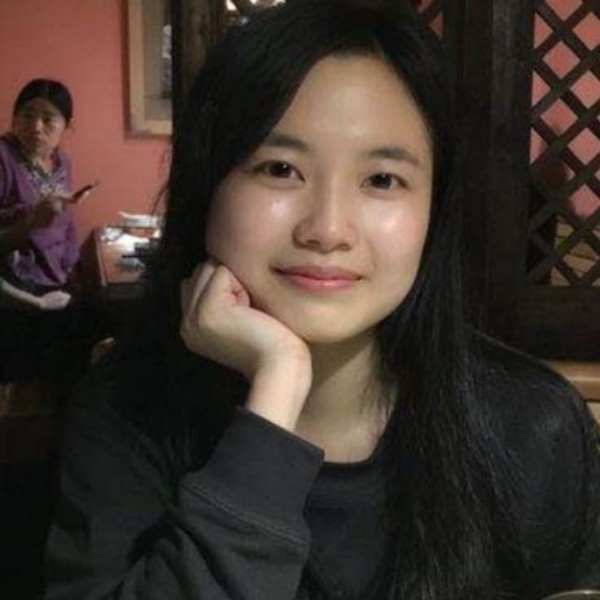 张菲儿的照片
