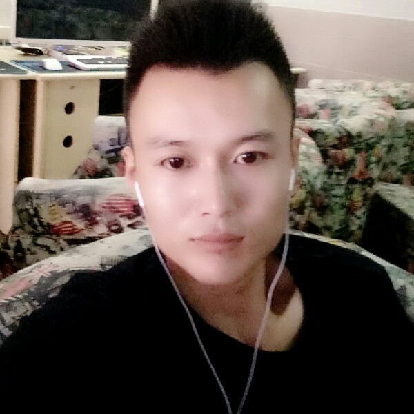 左耳朵的傷的照片