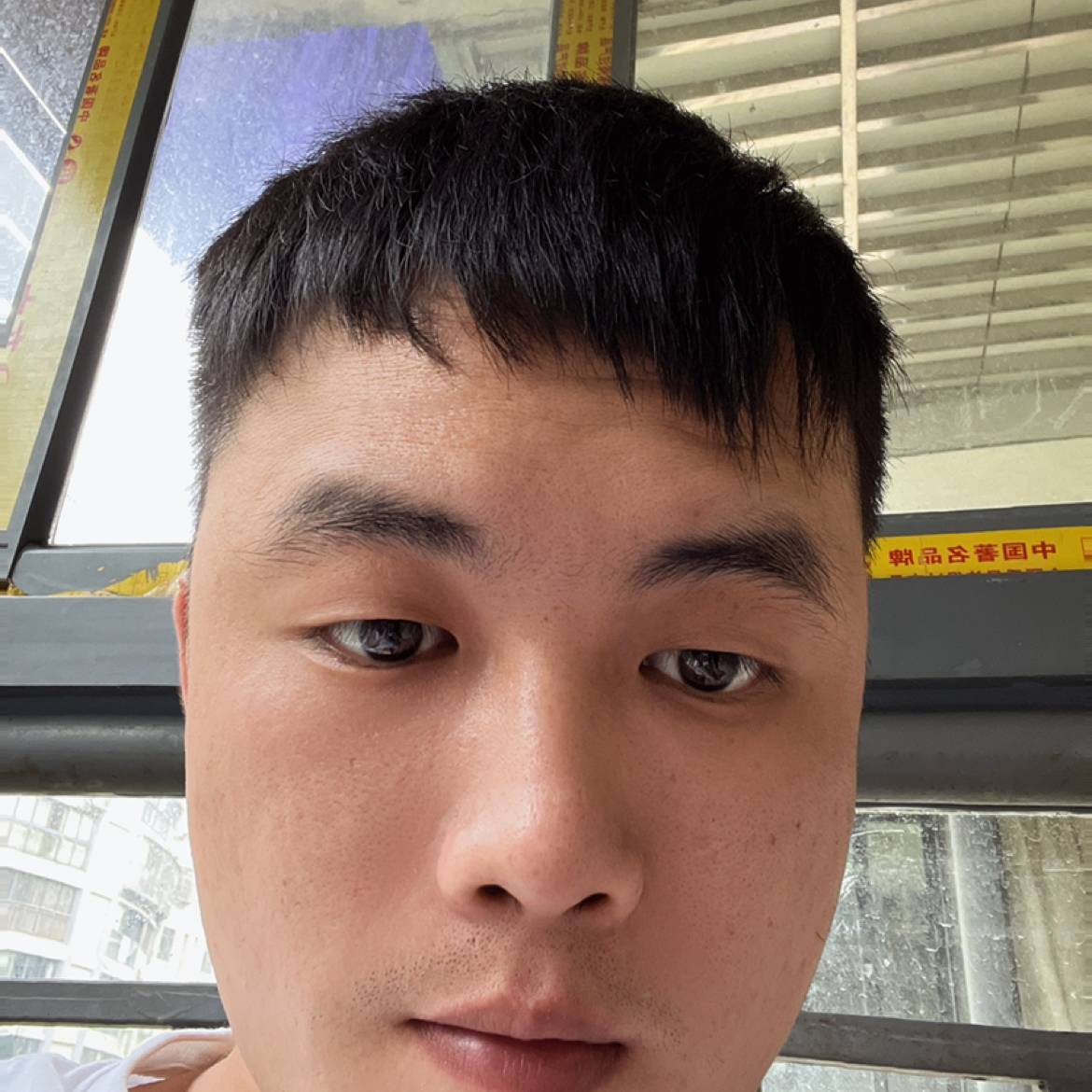 包容凝眸铃铛的照片