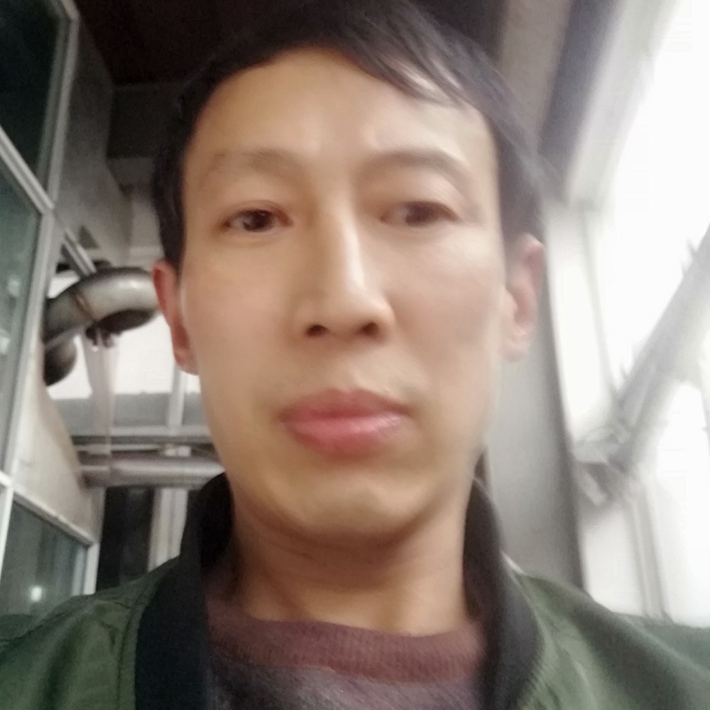 伤心的石头的照片