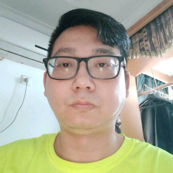 魁梧愿青琯的照片