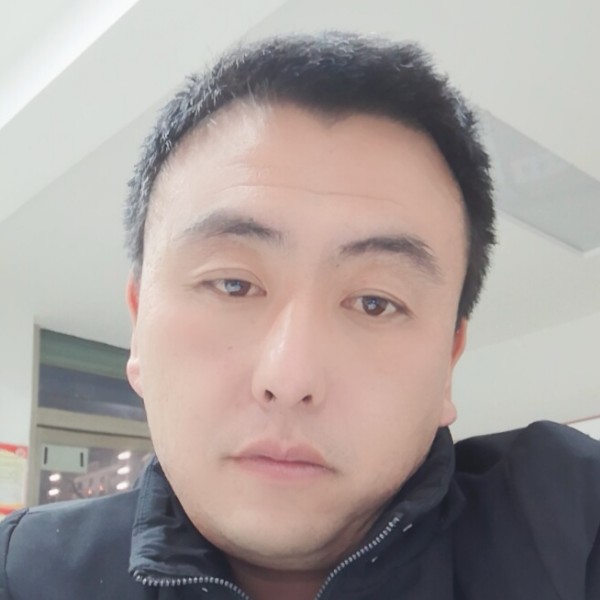 庞德的照片