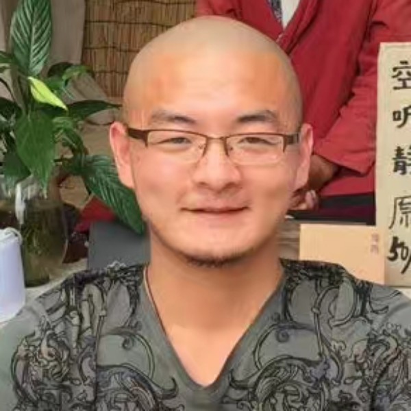 光头强的BOSS的照片