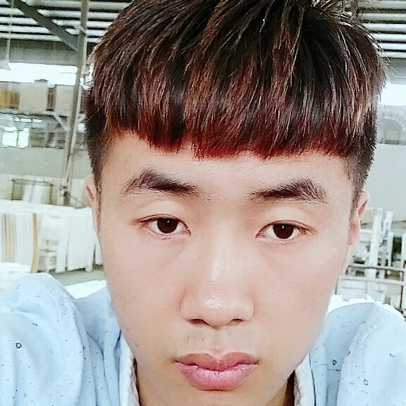 帆布鞋高高的照片