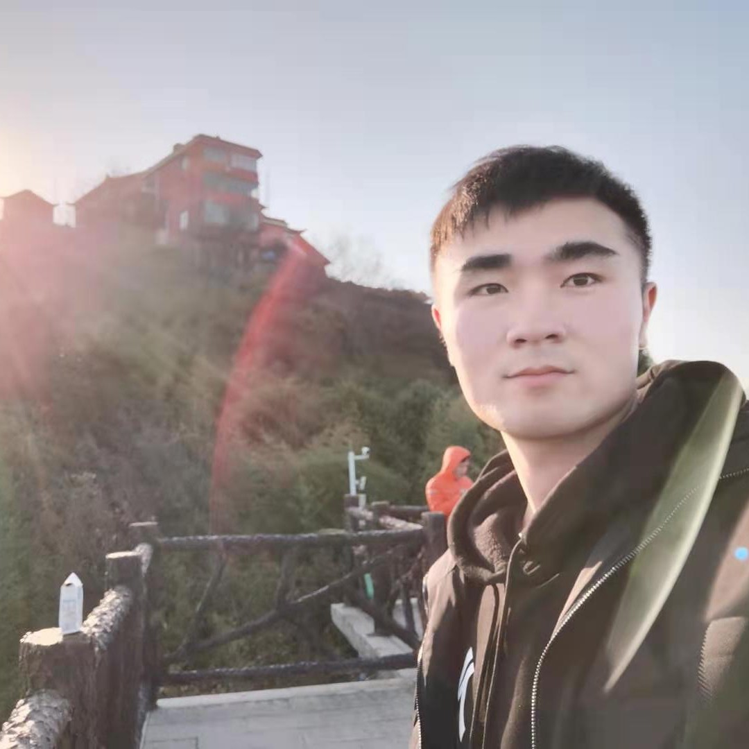 栾孟豪的照片