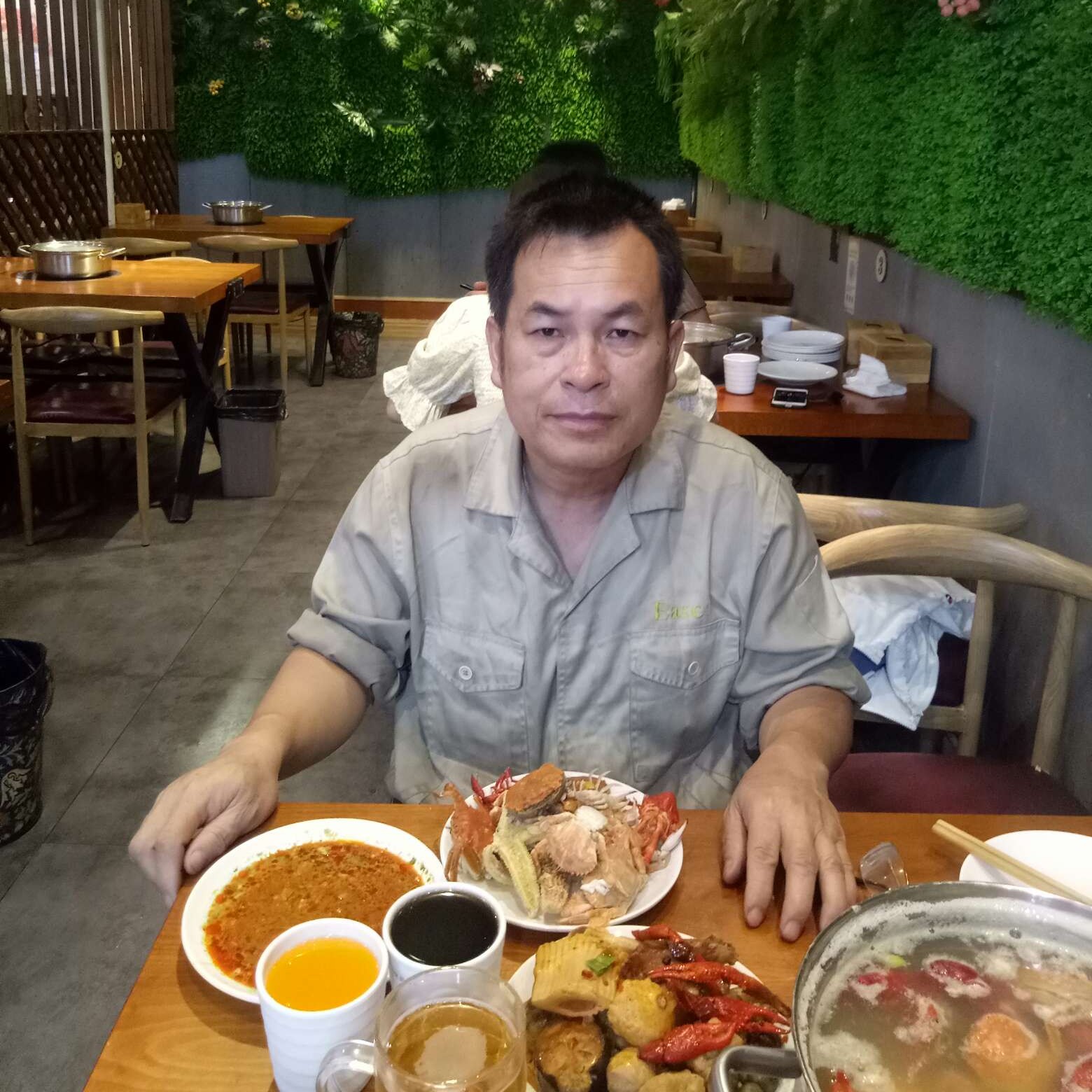 白骏马的照片