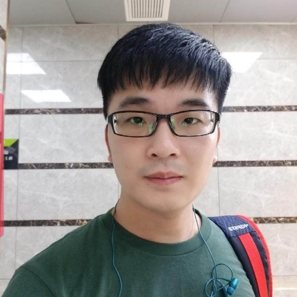 限量版小男生的照片
