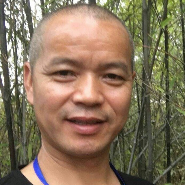 结实尊云的照片
