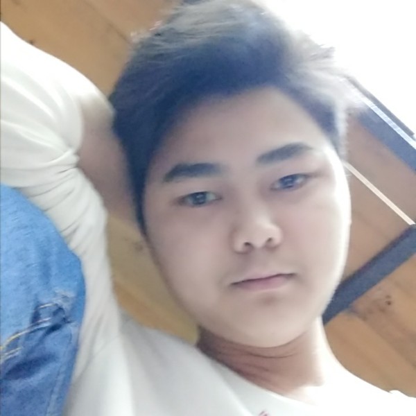 现实泪了钢笔的照片