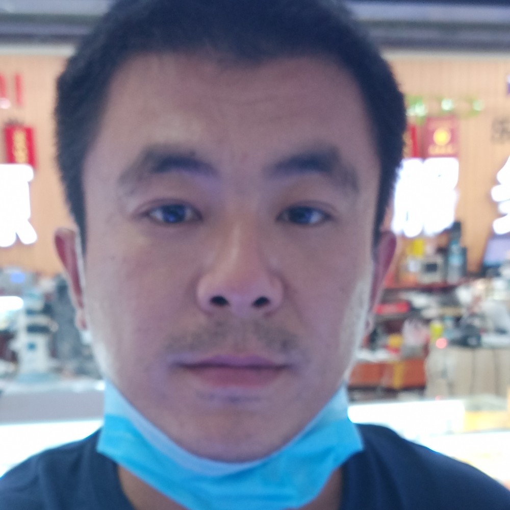 犀牛无辜的照片