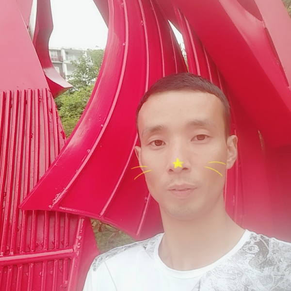 现实闻黑米的照片