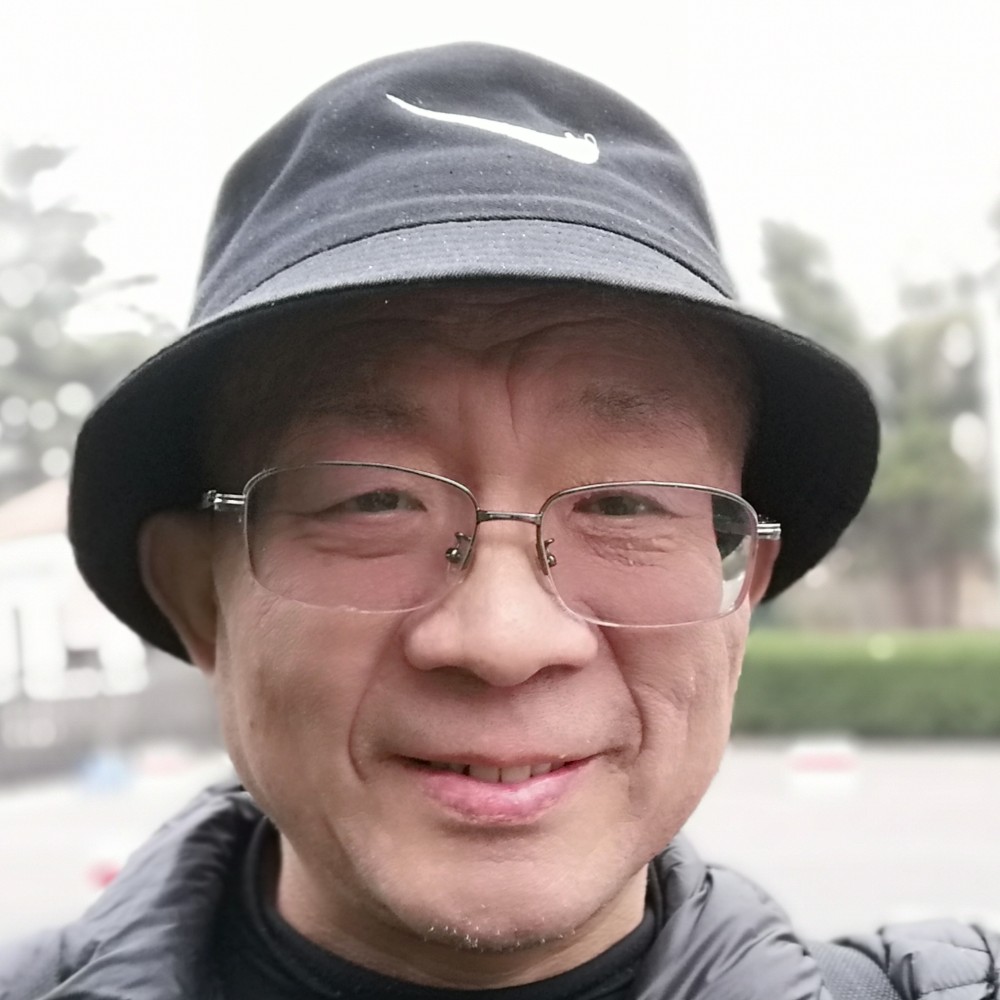鹏哥26的照片