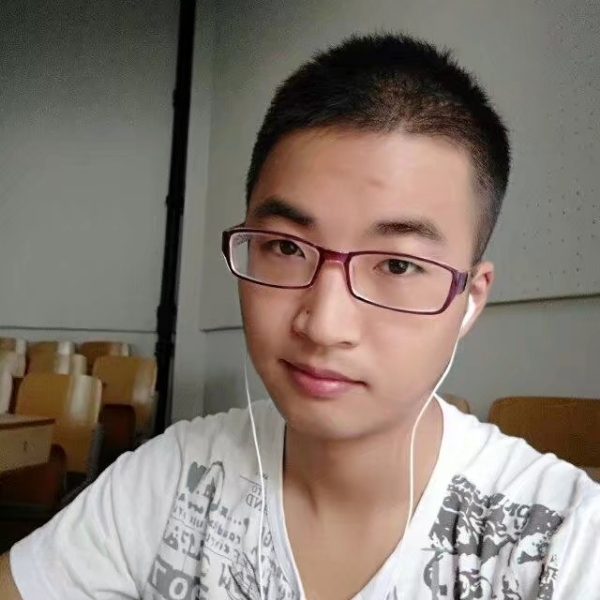 我敲凶的的照片