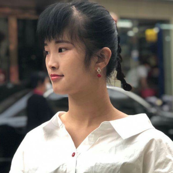 激昂放弃灯泡的照片