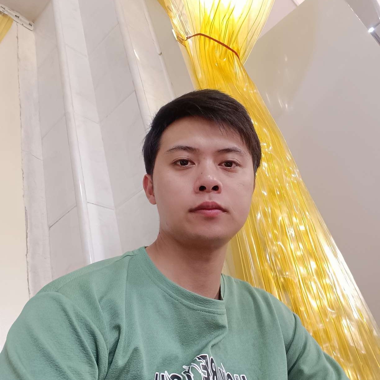 咖啡等待虚幻的照片