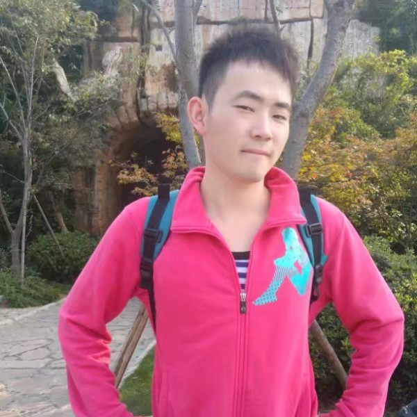 陆尘的照片