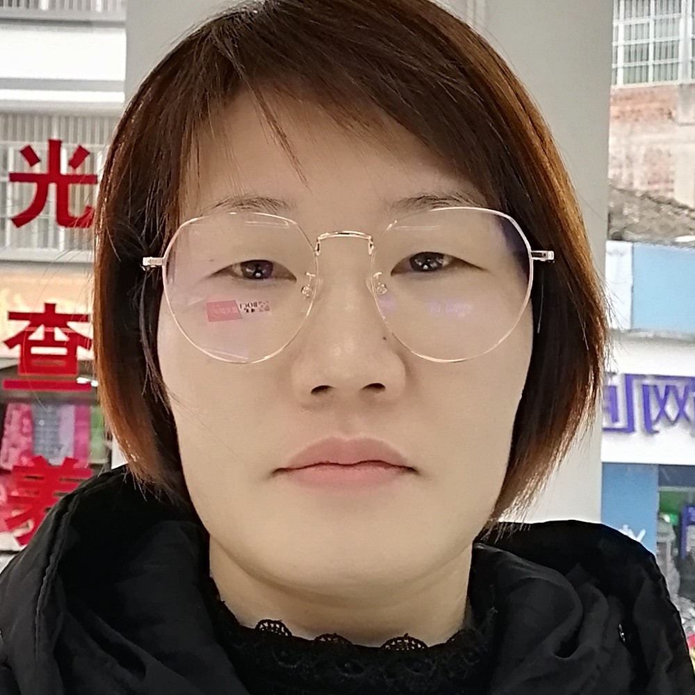小甜瓜有天真的照片