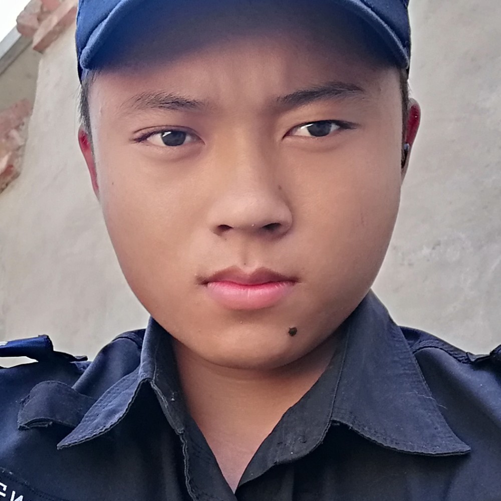 陌殇伶俐的照片